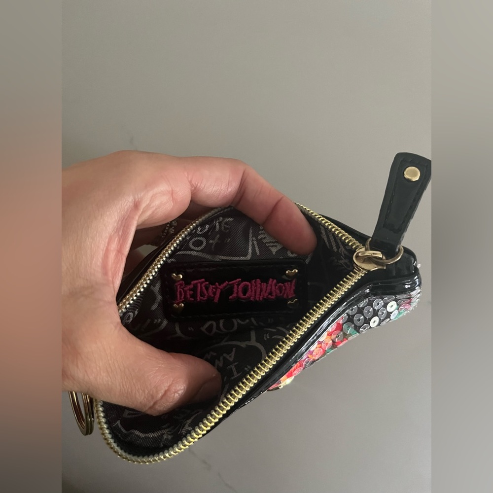 Betsy Johnson Wallet / Keychain - Picture 4 of 6